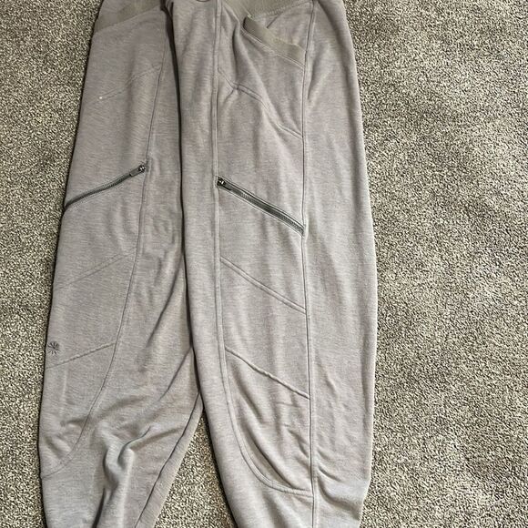 Athleta BAY BEACH CAPRI size Med - Picture 6 of 10